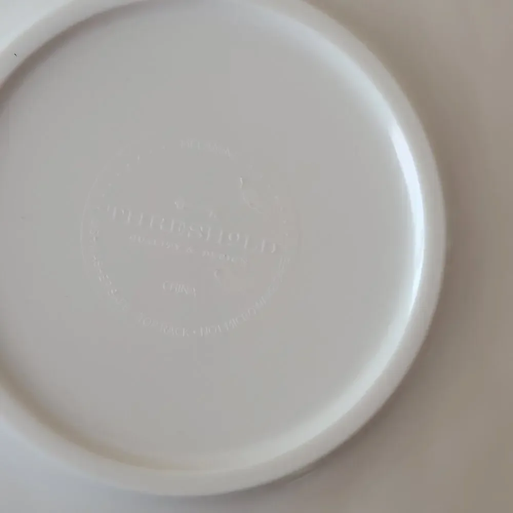 Threshold Melamine Appetizer Dessert Plates set of 2 Target 2013 Perfect shape